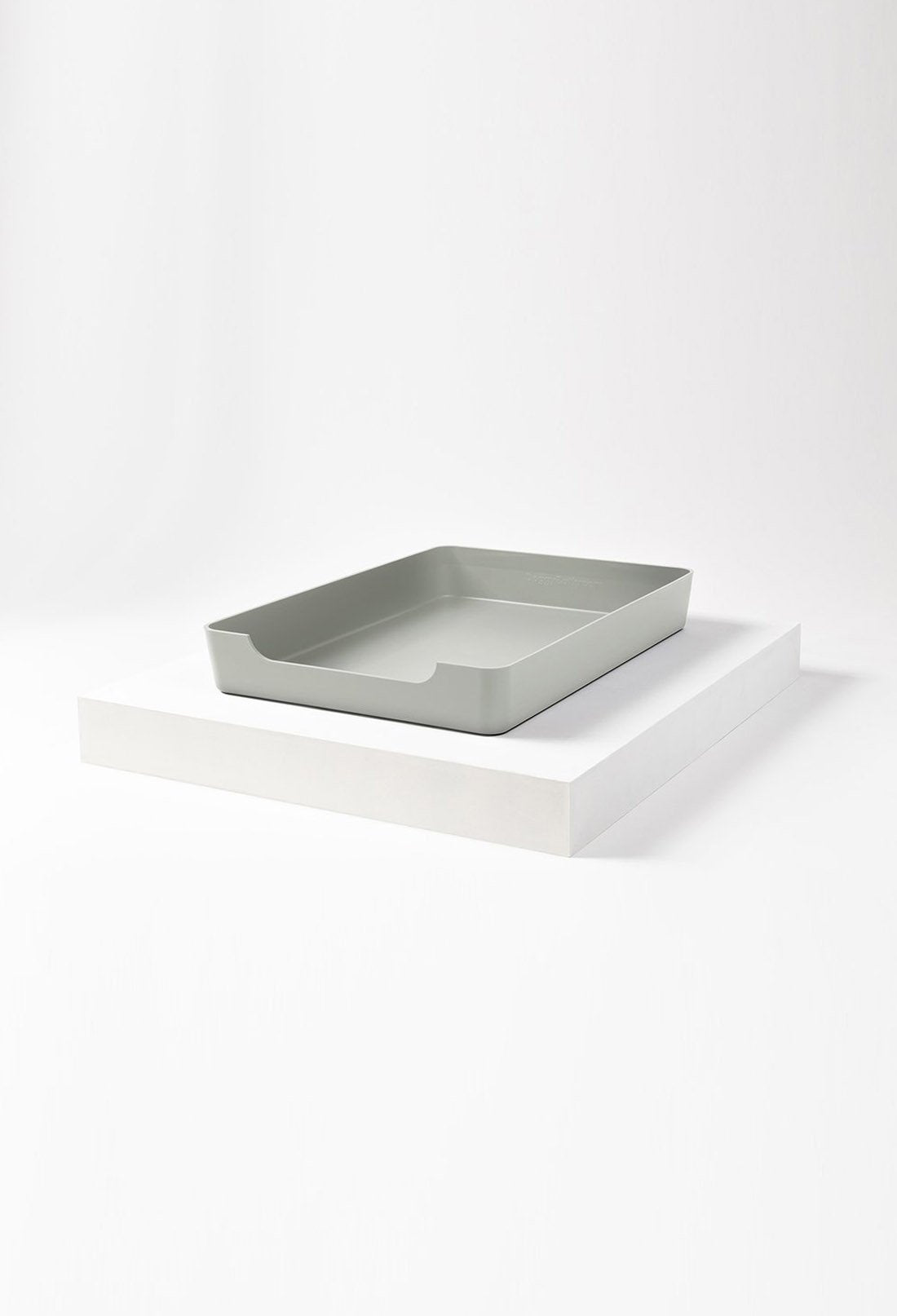 Doggy Bathroom Tray: Pee Pad Holder Light Grey Regular